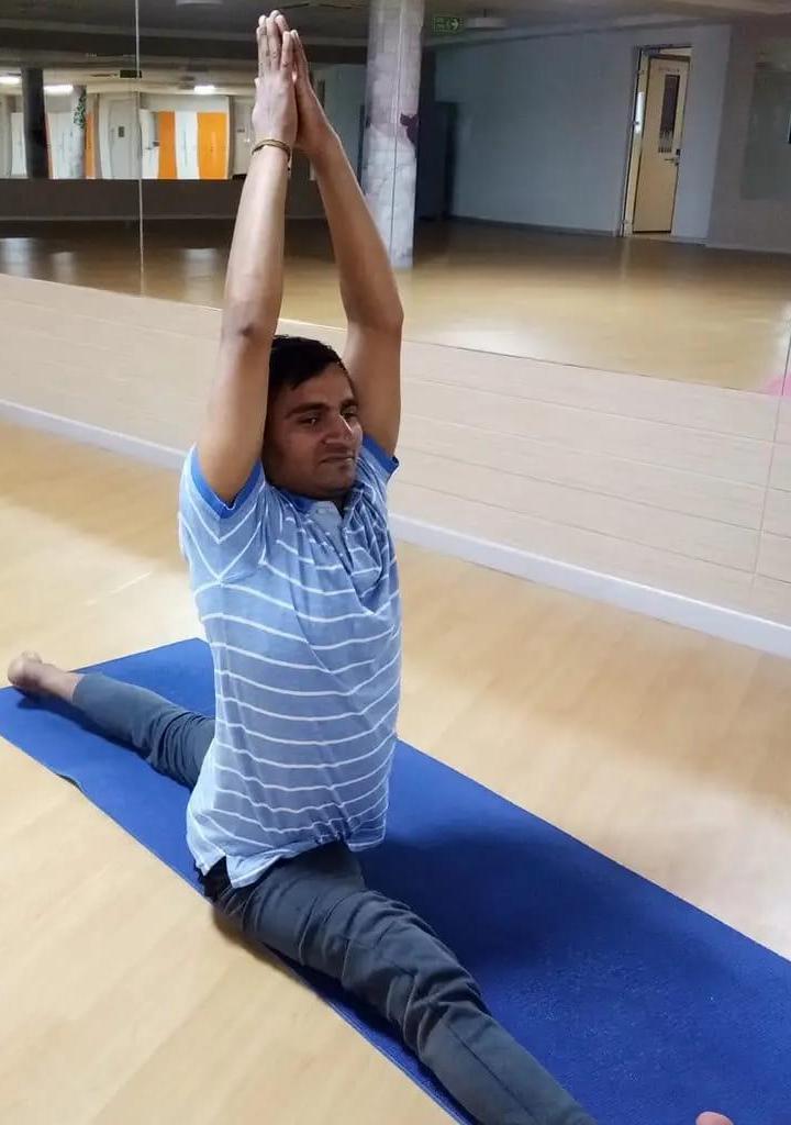yoga prakash yogasana pose mat studio